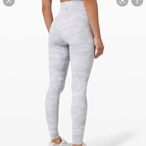 Lululemon // Wunder Under high rise tight 25”